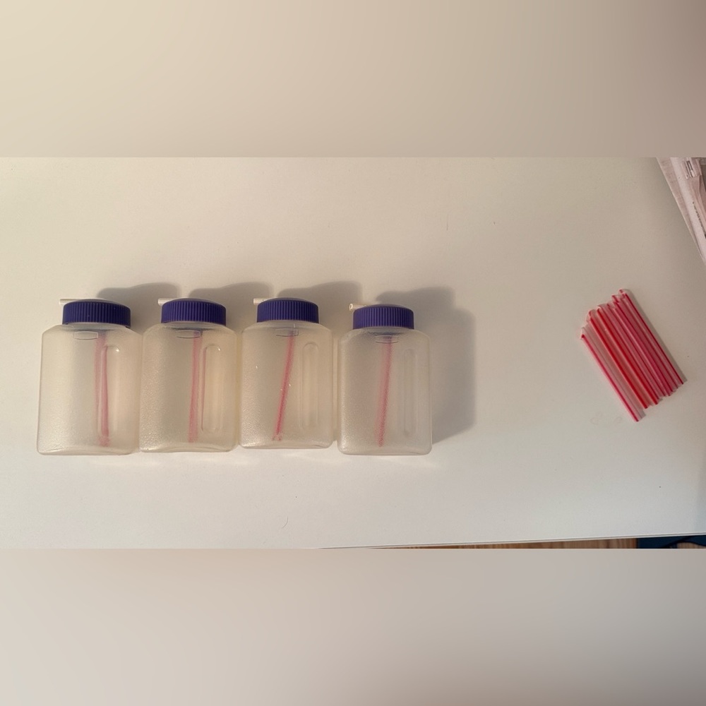 Vintage Rubbermaid Juice Box x 4 250 ml 8.45 oz 7 EXTRA STRAWS Litterless refill